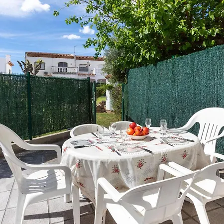 Yoli By Interhome